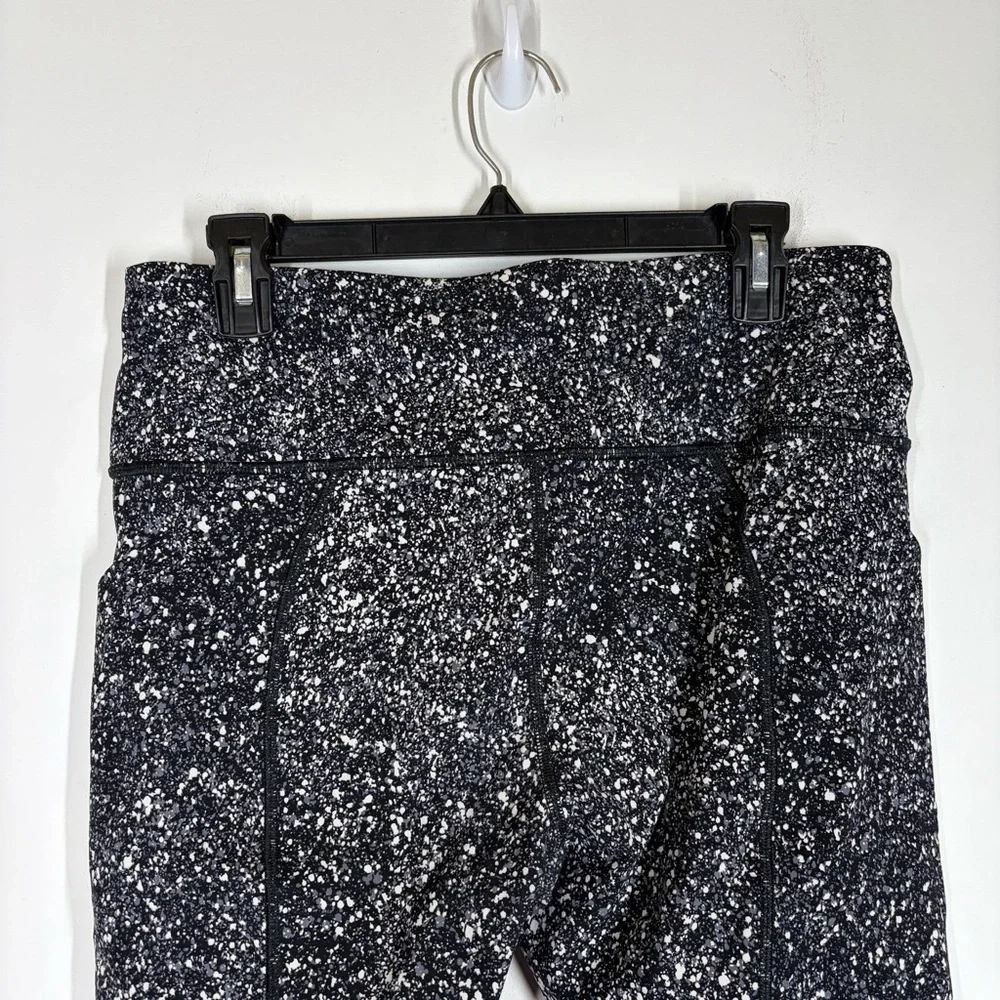 Lululemon Outrun 17” Crop Legging Size 10